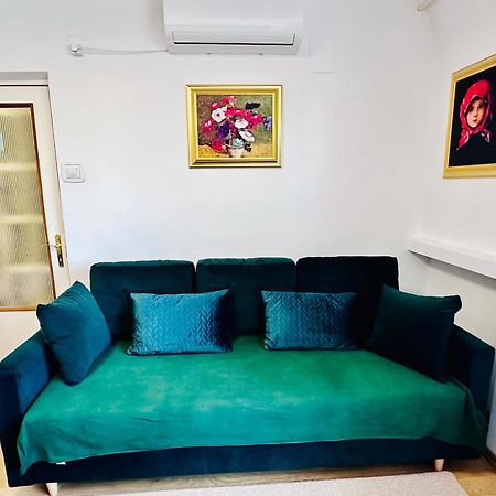 Studio Panoramic With Balcony And Parcul Unirii View 阿尔巴·尤利亚· 外观 照片